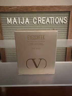 Valentino Eye2Cheek Dual-Use Palette in Sweet Coral